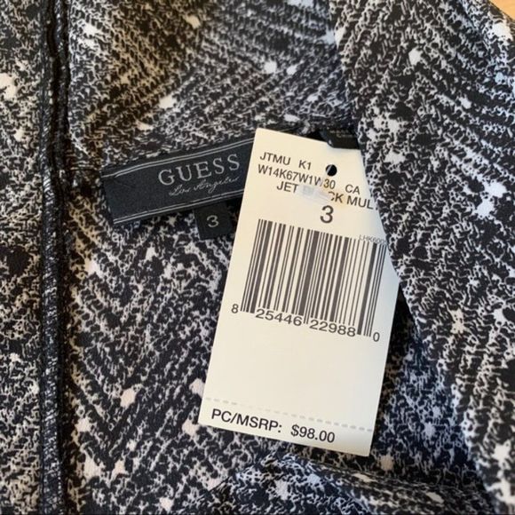 New Sleeveless Guess Dress - Picture 4 of 7